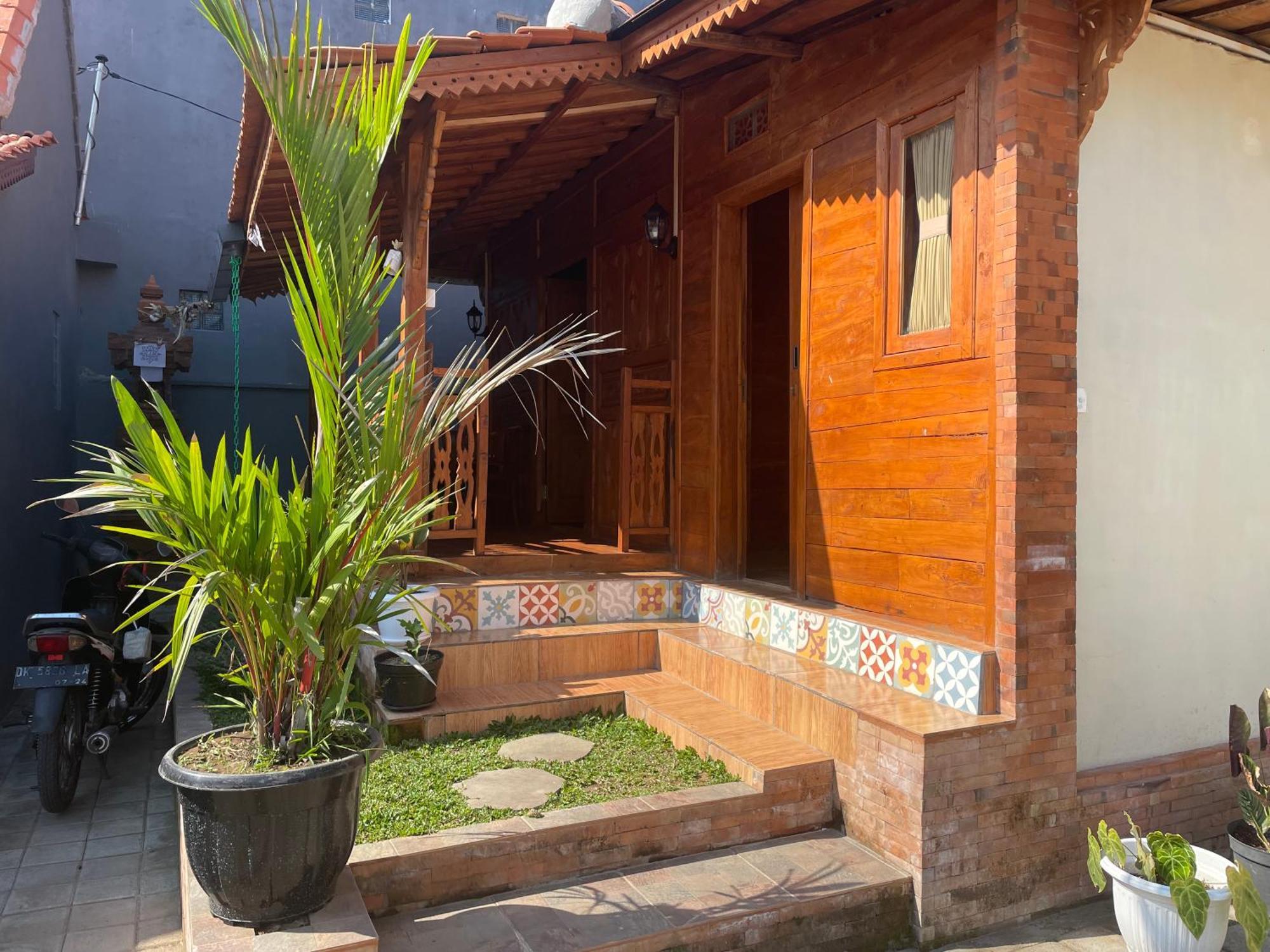 Bharata Beach House Keramas Exterior photo